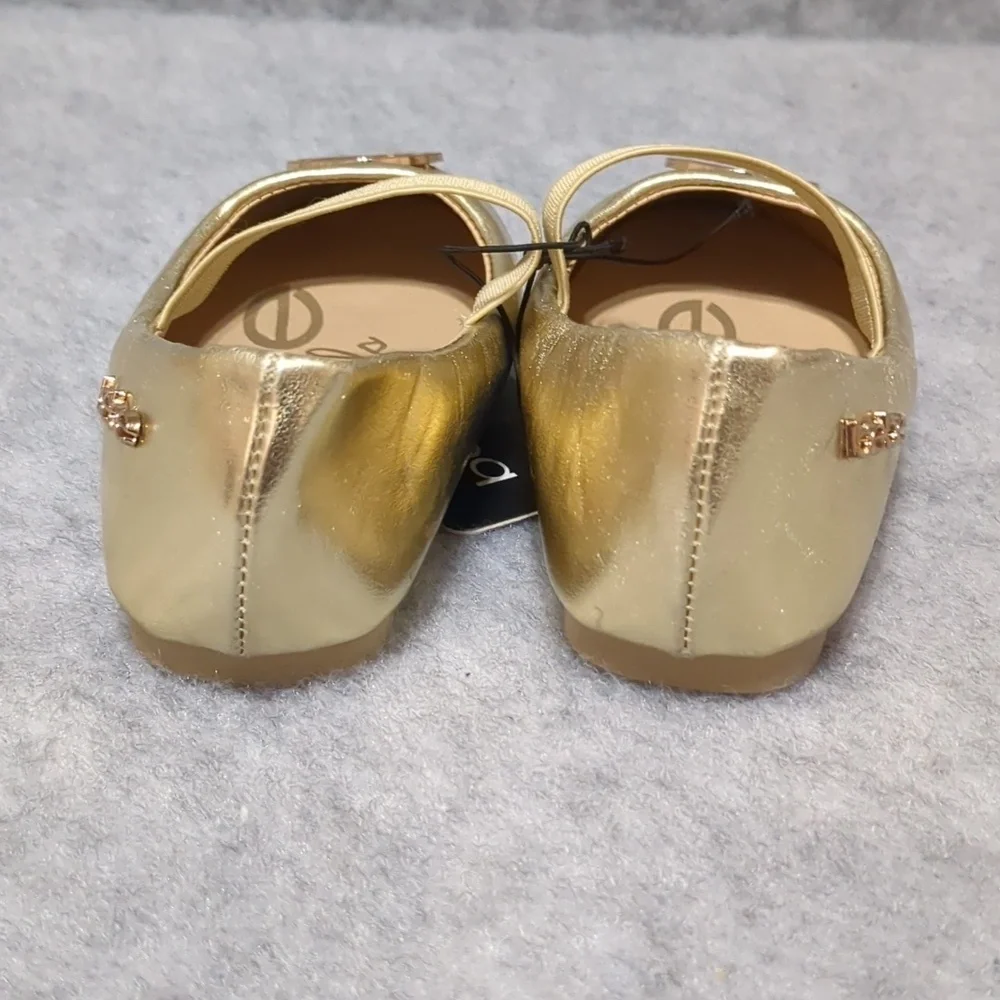 NWT Bebe girls Gold shoes Size 7